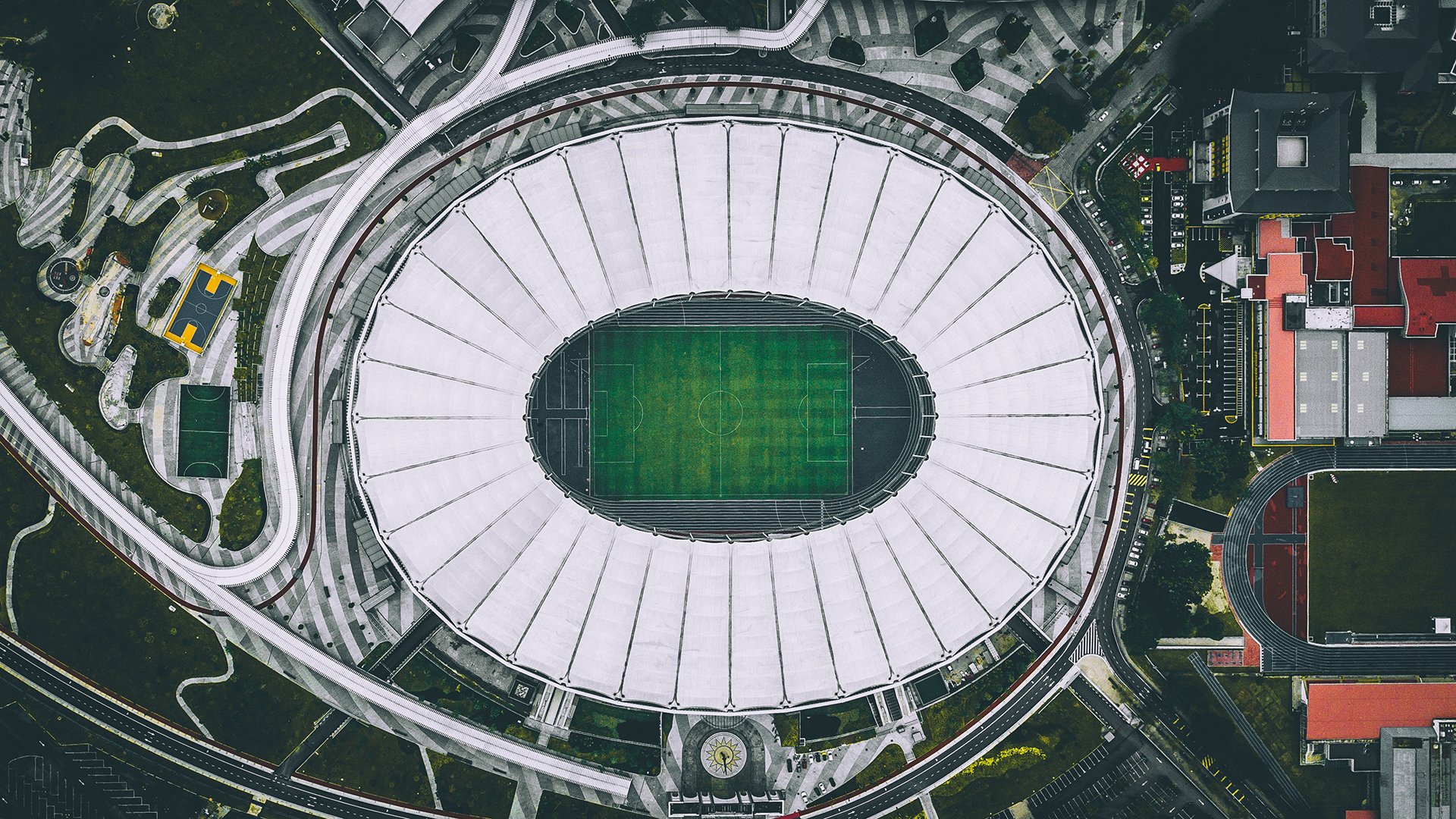 戈麦斯无解神技引爆全场,国际米兰末节发力带走雷恩!